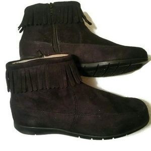 comfort view suede black ankle booties